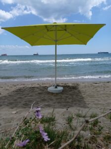 kare bahce otel plaj semsiyesi - square sun umbrella sun on the beach green with flower by Fam Umbrella