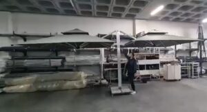 Yandan direkli ikiz şemsiye - Double Side Cantilever Umbrella Outdoor Umbrella Production Area